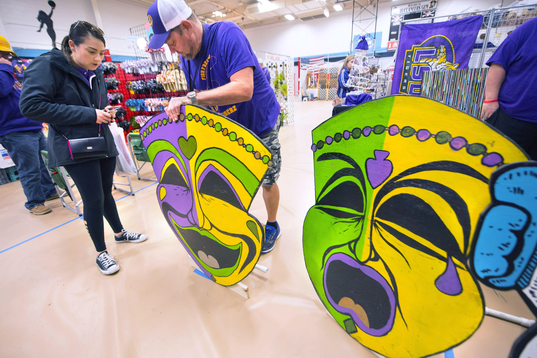 BR.artscrafts.112419 TS 507.jpg